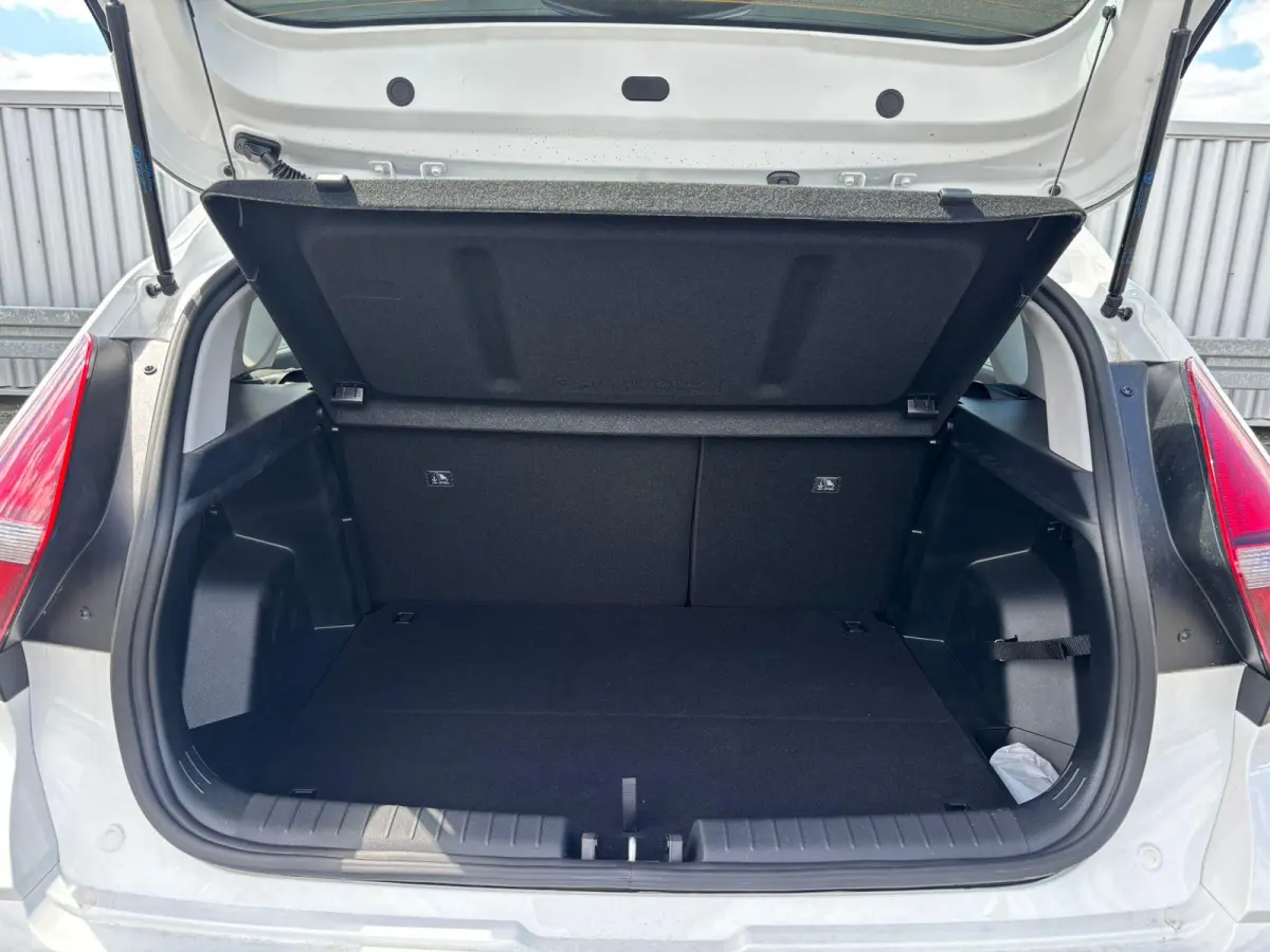 1.0 T-GDI Comfort / Uit Voorraad Leverbaar / Navigatie / Cruise / Elektrische Ramen V+A / Apple Carplay & Android Auto / 16'' LM Velgen /