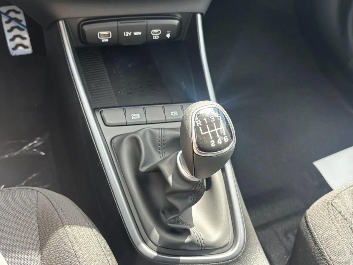 1.0 T-GDI Comfort / Uit Voorraad Leverbaar / Navigatie / Cruise / Elektrische Ramen V+A / Apple Carplay & Android Auto / 16'' LM Velgen /
