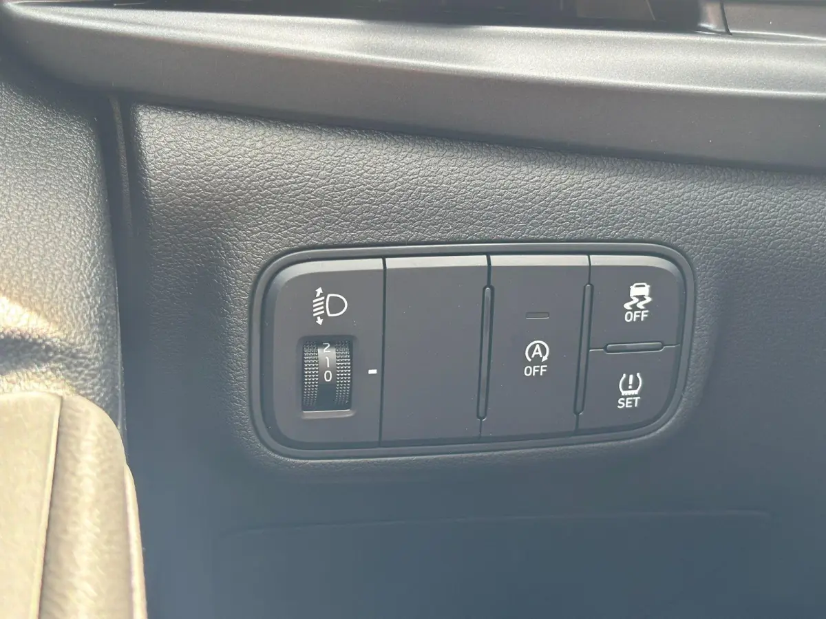 1.0 T-GDI Comfort / Uit Voorraad Leverbaar / Navigatie / Cruise / Elektrische Ramen V+A / Apple Carplay & Android Auto / 16'' LM Velgen /
