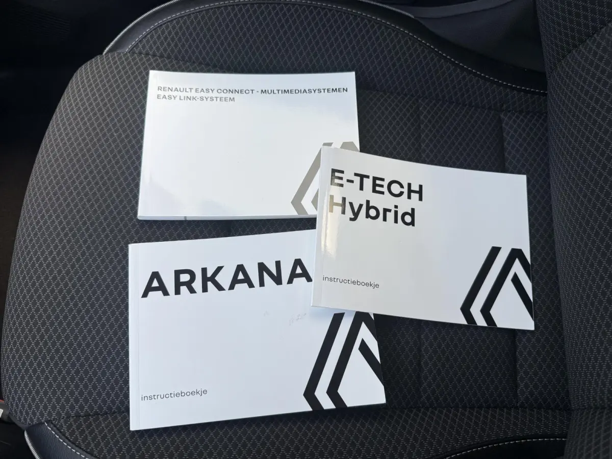 1.6 E-Tech Hybrid 145 Intens / Dealer Onderhouden / Achteruitrij Camera / Apple Carplay&Android Auto / Adaptive Cruise / Keyless / Clima /