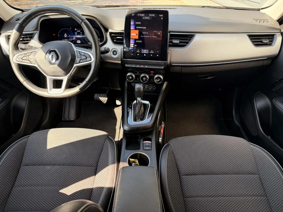 1.6 E-Tech Hybrid 145 Intens / Dealer Onderhouden / Achteruitrij Camera / Apple Carplay&Android Auto / Adaptive Cruise / Keyless / Clima /