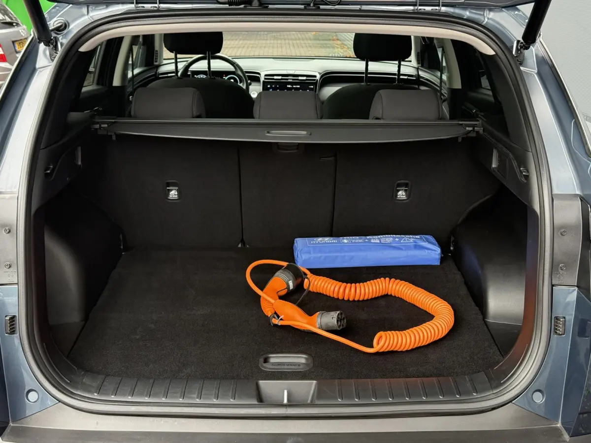1.6 T-GDI PHEV Comfort Smart 4WD / Sky / Dealer Onderhouden / Trekhaak / 1350KG Trekgewicht / Schuif Kantel Dak / Adaptive Cruise / Apple Carplay&Adnroid Auto / Keyless /