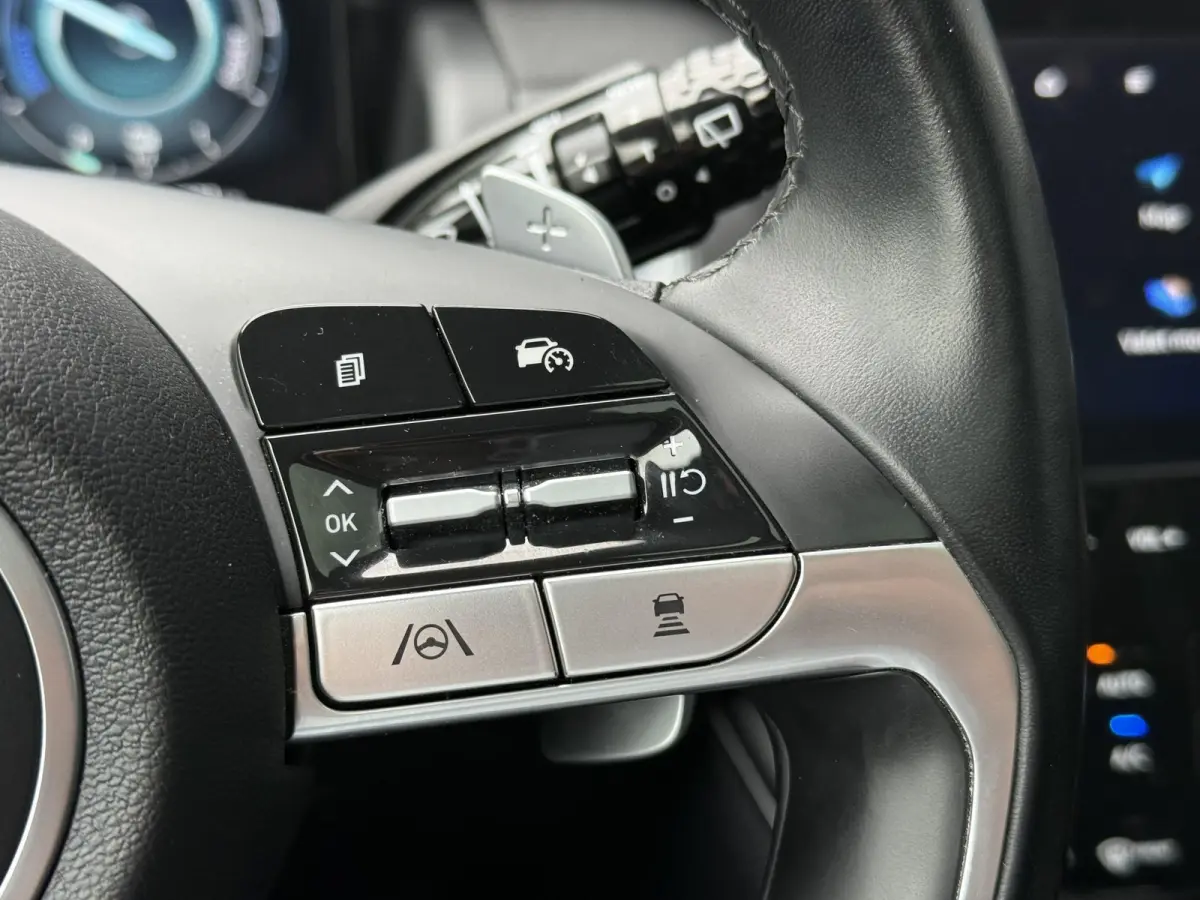 1.6 T-GDI PHEV Comfort Smart 4WD / Sky / Dealer Onderhouden / Trekhaak / 1350KG Trekgewicht / Schuif Kantel Dak / Adaptive Cruise / Apple Carplay&Adnroid Auto / Keyless /