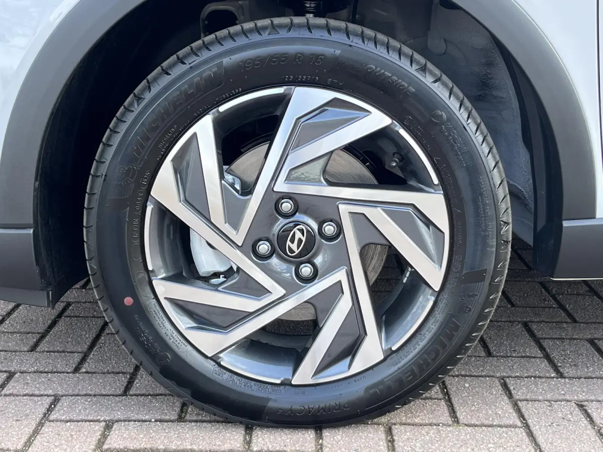 1.0 T-GDI Comfort / Automaat / Navigatie / Cruise / Apple Carplay & Android Auto / Achteruitrij Camera /