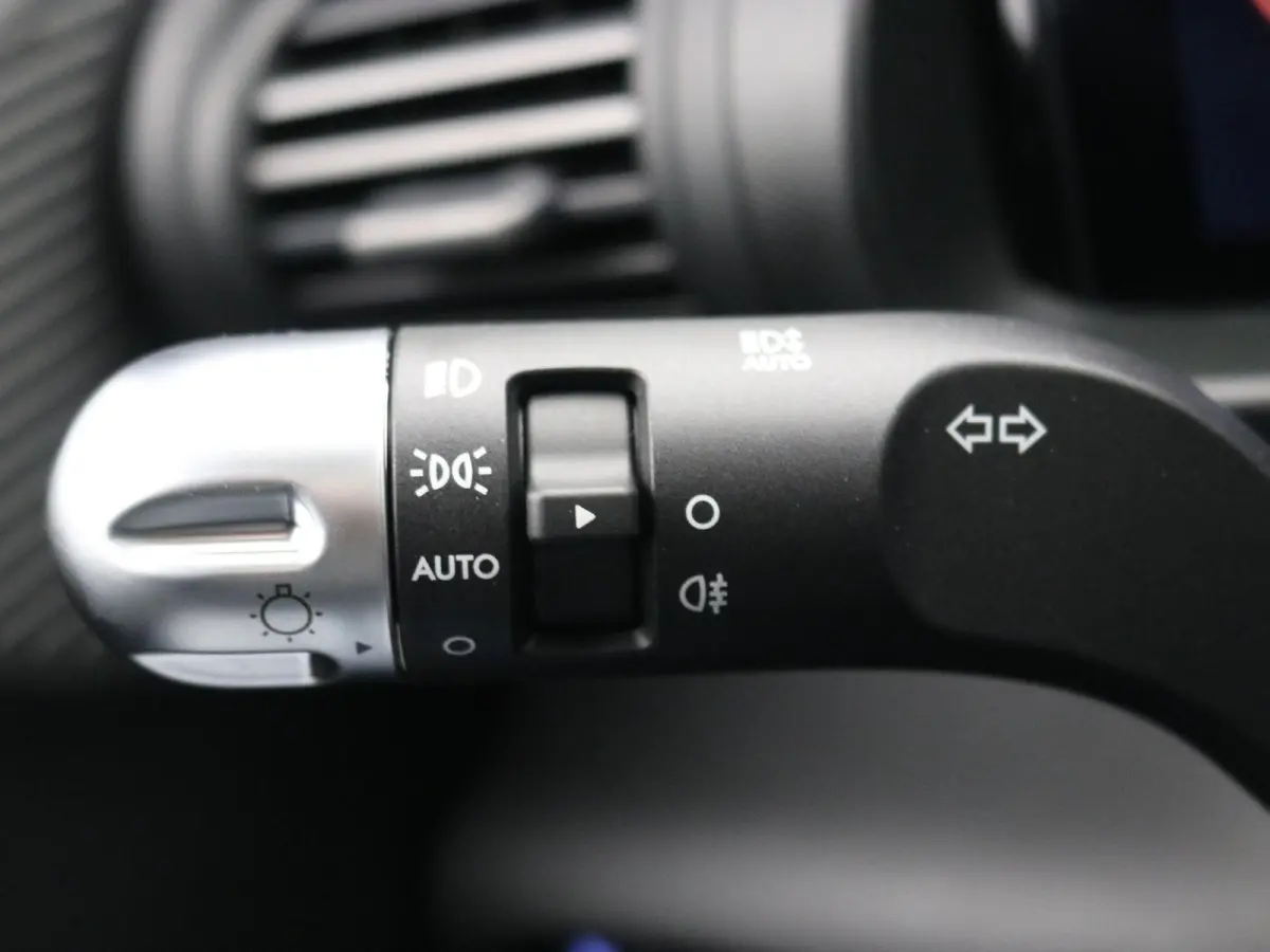 Evolve 49 kWh / €2000,- Voordeel / Snel Leverbaar / Warmtepomp / Stoel- & Stuurverwarming / Climate Control / Adaptive Cruise Control / V2L / 3 Fase /