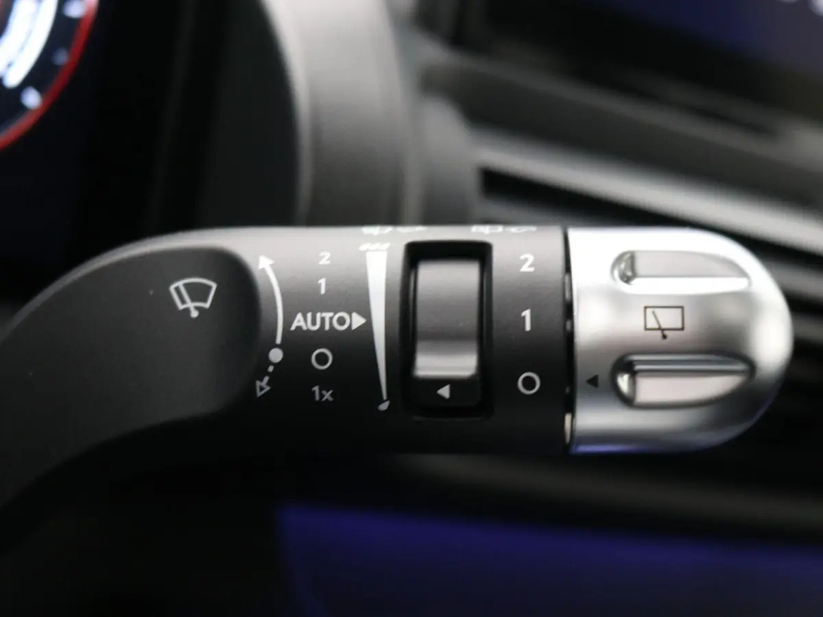 Evolve 49 kWh / €2000,- Voordeel / Snel Leverbaar / Warmtepomp / Stoel- & Stuurverwarming / Climate Control / Adaptive Cruise Control / V2L / 3 Fase /
