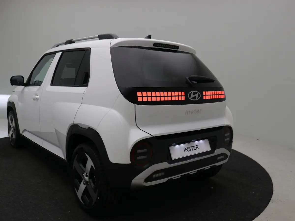 Evolve 49 kWh / €2000,- Voordeel / Snel Leverbaar / Warmtepomp / Stoel- & Stuurverwarming / Climate Control / Adaptive Cruise Control / V2L / 3 Fase /