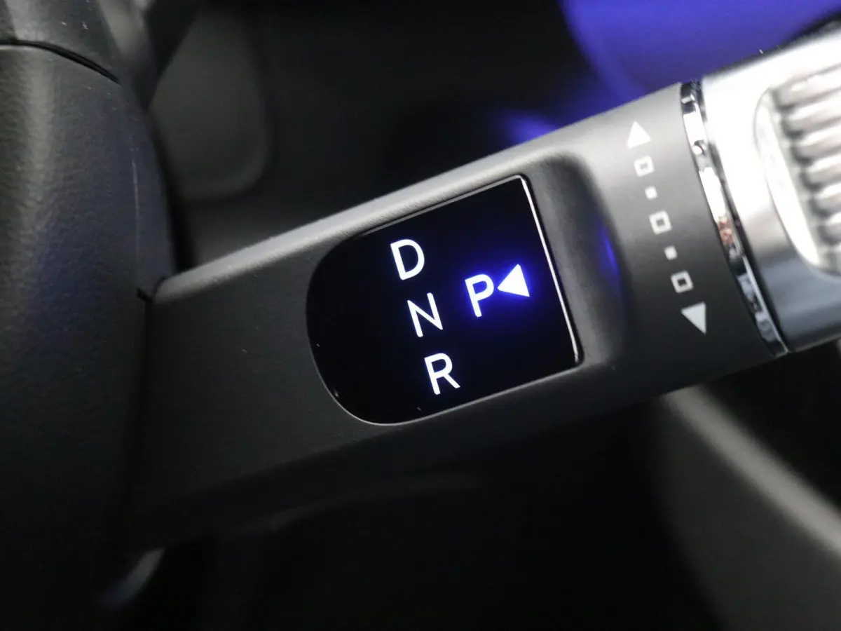 Evolve 49 kWh / €2000,- Voordeel / Snel Leverbaar / Warmtepomp / Stoel- & Stuurverwarming / Climate Control / Adaptive Cruise Control / V2L / 3 Fase /