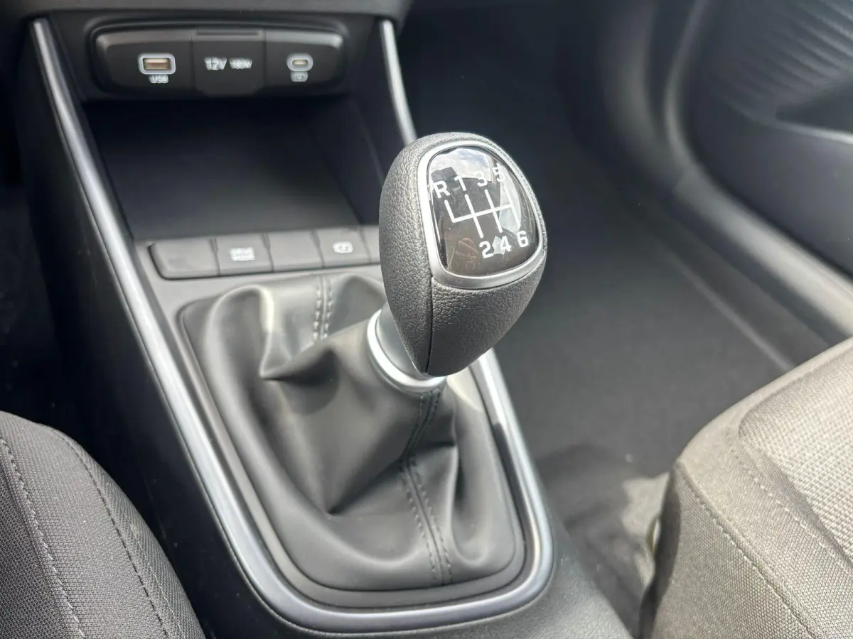 1.0 T-GDI E-Motion / Navigatie / Apple & Android carplay / Airco / Achteruitrijcamera /