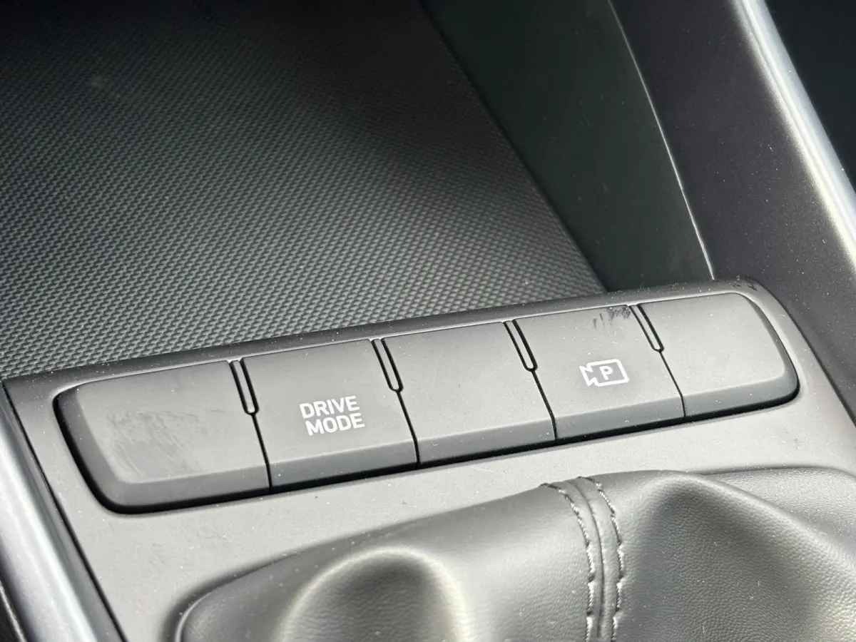 1.0 T-GDI E-Motion / Navigatie / Apple & Android carplay / Airco / Achteruitrijcamera /