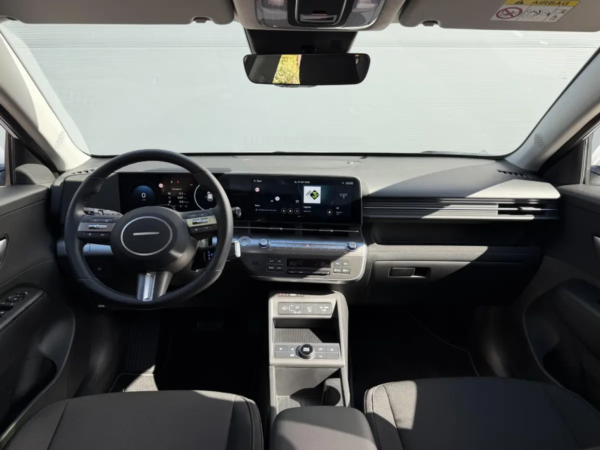 Pure Edition 64.8 kWh / Navigatie / Apple Carplay & Android Auto / Airco / Achteruitrijcamera / Stuur & Stoelverwarming /