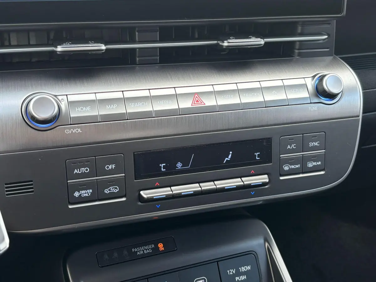 1.6 GDI HEV Comfort Smart /  Direct Leverbaar / Navigatie / 18" LMV / Adaptieve Cruise Control / Parkeersensoren voor en achter /