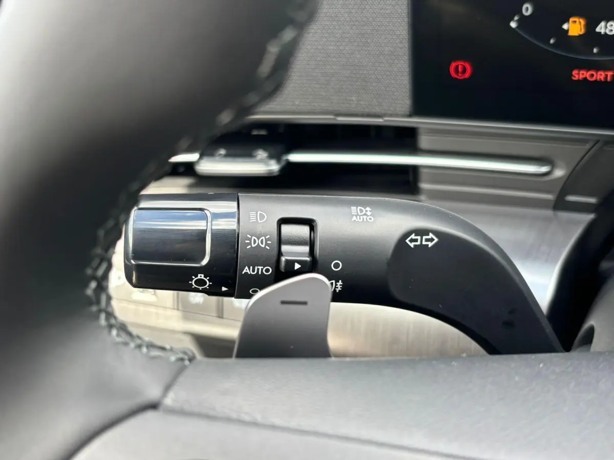 1.6 GDI HEV Comfort Smart /  Direct Leverbaar / Navigatie / 18" LMV / Adaptieve Cruise Control / Parkeersensoren voor en achter /