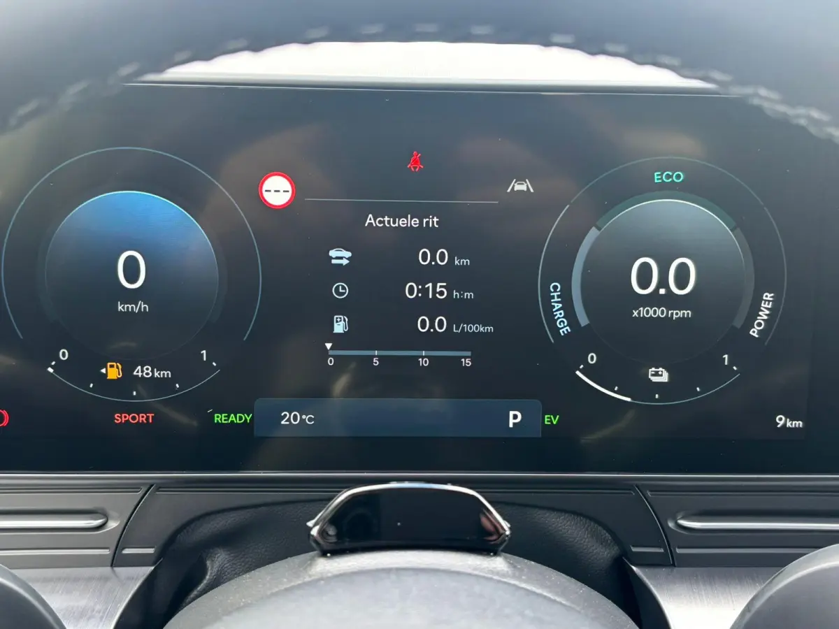1.6 GDI HEV Comfort Smart /  Direct Leverbaar / Navigatie / 18" LMV / Adaptieve Cruise Control / Parkeersensoren voor en achter /