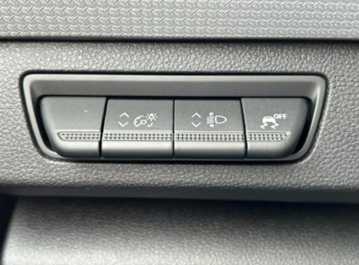 N-Connecta L2 44 kWh CCS snelladen / Achteruitrijcamera / Apple Carplay & Android Auto / Climate Control / Cruise Control /