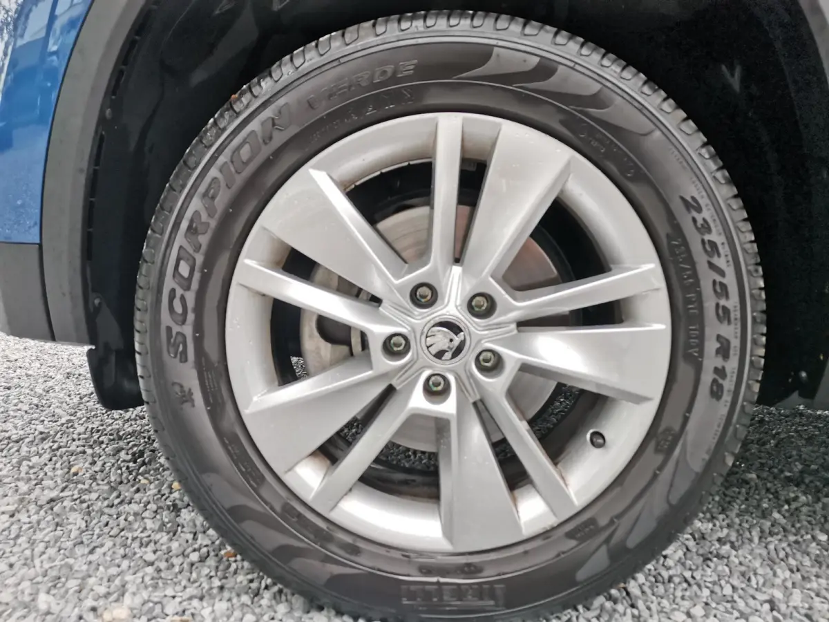 1.5 TSI 150pk DSG Edition 7p Skoda Kodiaq 1.5 TSI 150pk DSG Bus. Edition 7p (Trekhaak,Navi,Keyless)