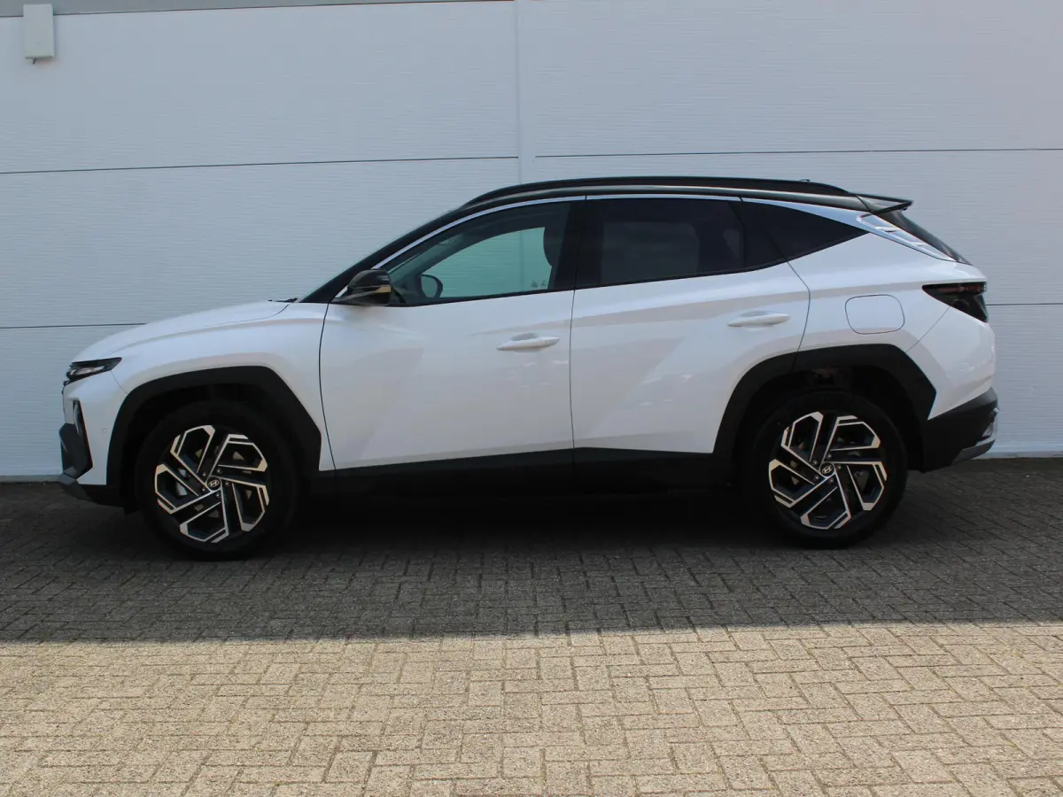 1.6 T-GDI HEV Premium / Lederen Bekleding / Stoelverwarming & Verkoeling / Elektr. Verstelbare Stoelen met Geheugen / 360 graden Camera /