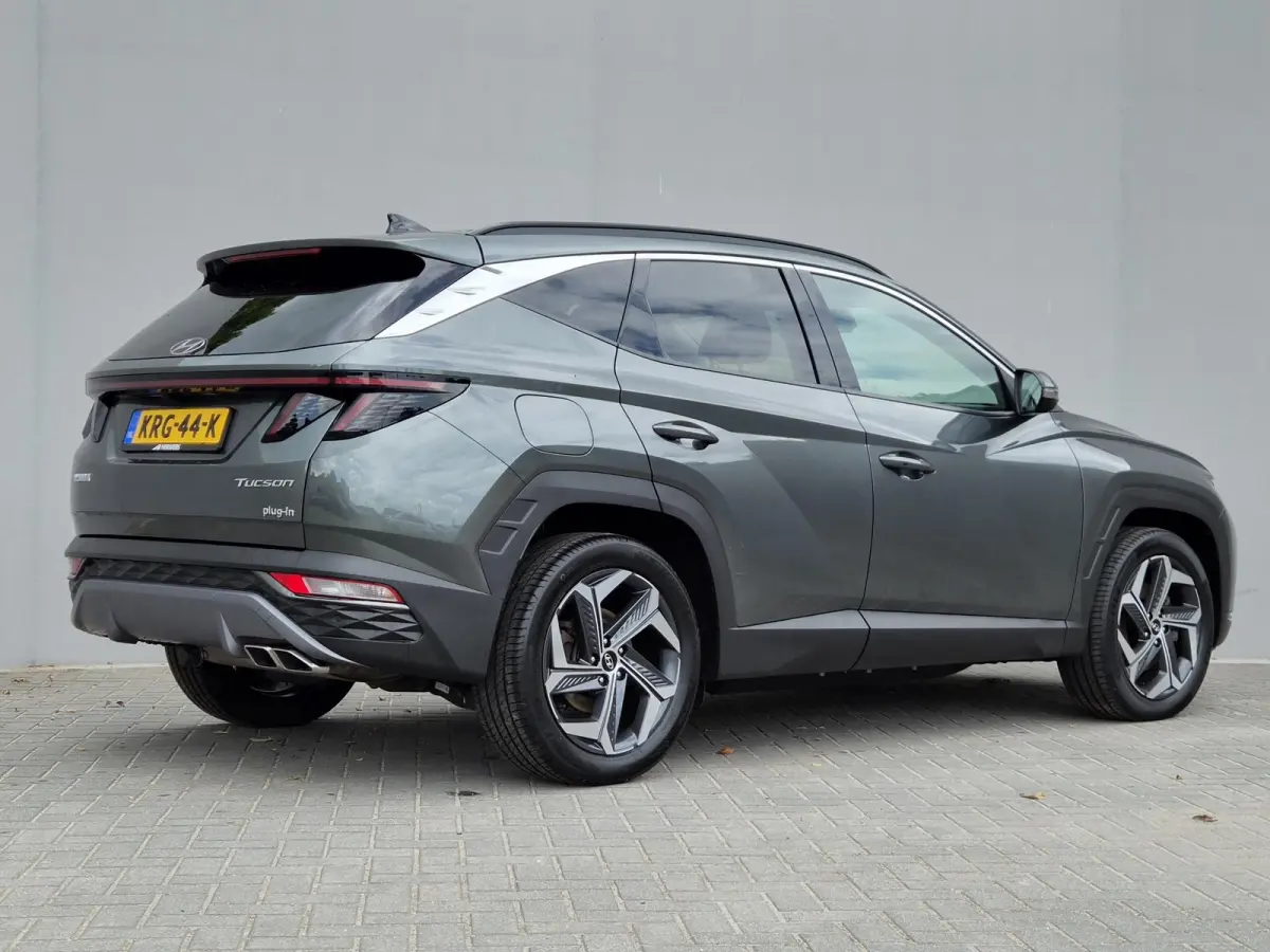 1.6 T-GDI PHEV Comfort Smart 4WD / SOH 100% / Dealer onderhouden / Fabrieksgarantie tot 06-2027 / Trekhaak afneembaar / Trekgewicht 1350 kg / Stuur- & Stoelverwarming / Achteruitrijcamera / 