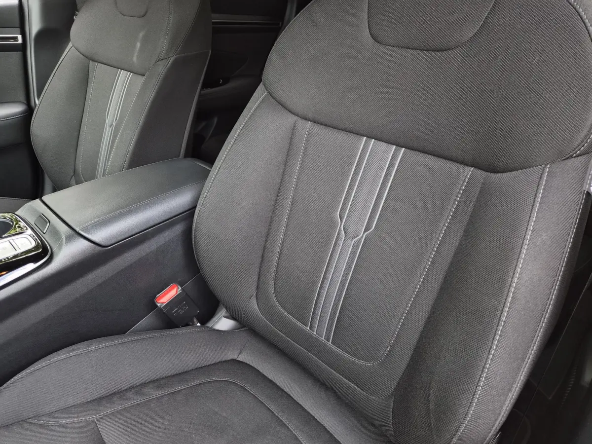 1.6 T-GDI PHEV Comfort Smart 4WD / SOH 100% / Dealer onderhouden / Fabrieksgarantie tot 06-2027 / Trekhaak afneembaar / Trekgewicht 1350 kg / Stuur- & Stoelverwarming / Achteruitrijcamera / 