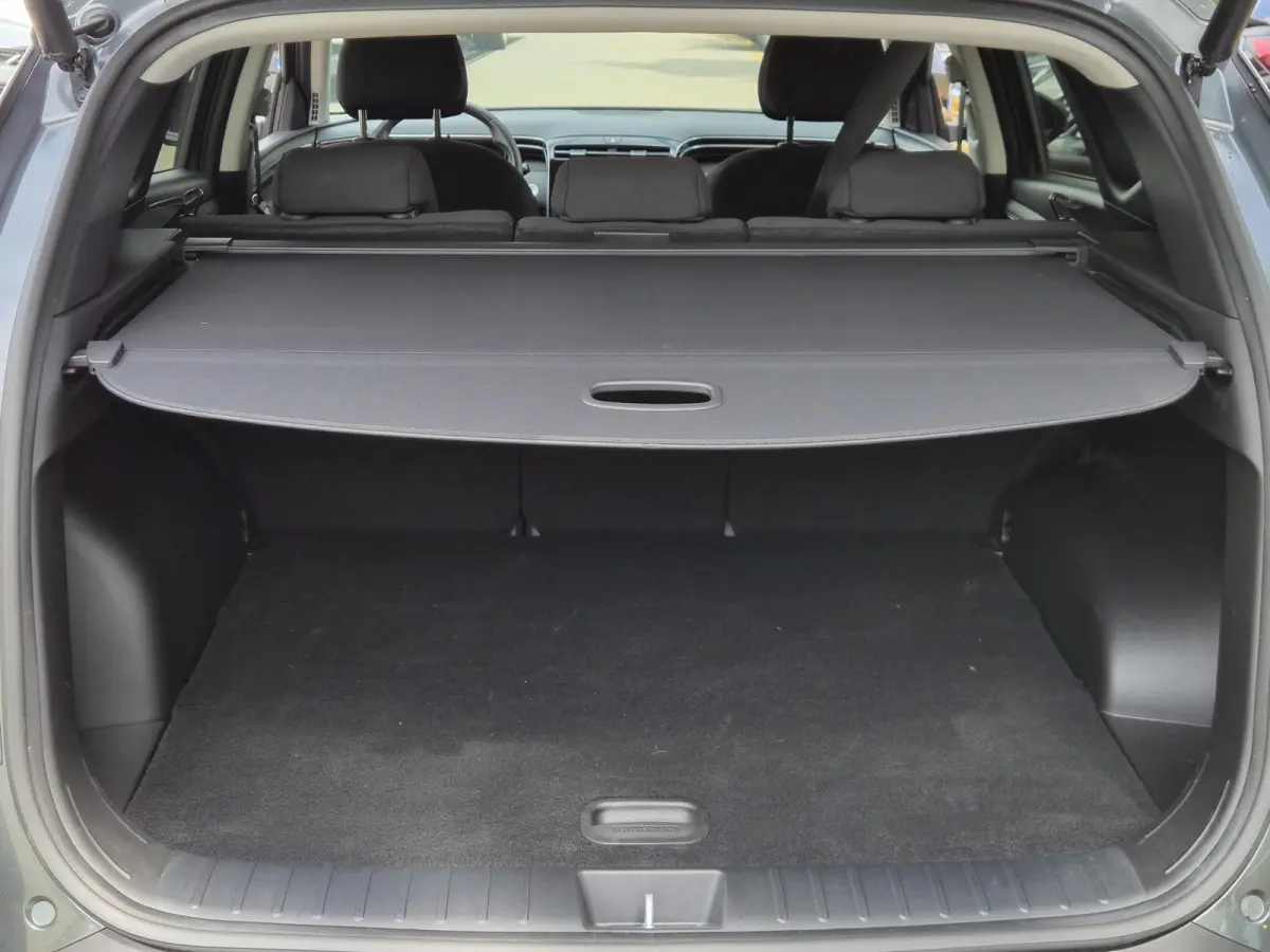1.6 T-GDI PHEV Comfort Smart 4WD / SOH 100% / Dealer onderhouden / Fabrieksgarantie tot 06-2027 / Trekhaak afneembaar / Trekgewicht 1350 kg / Stuur- & Stoelverwarming / Achteruitrijcamera / 
