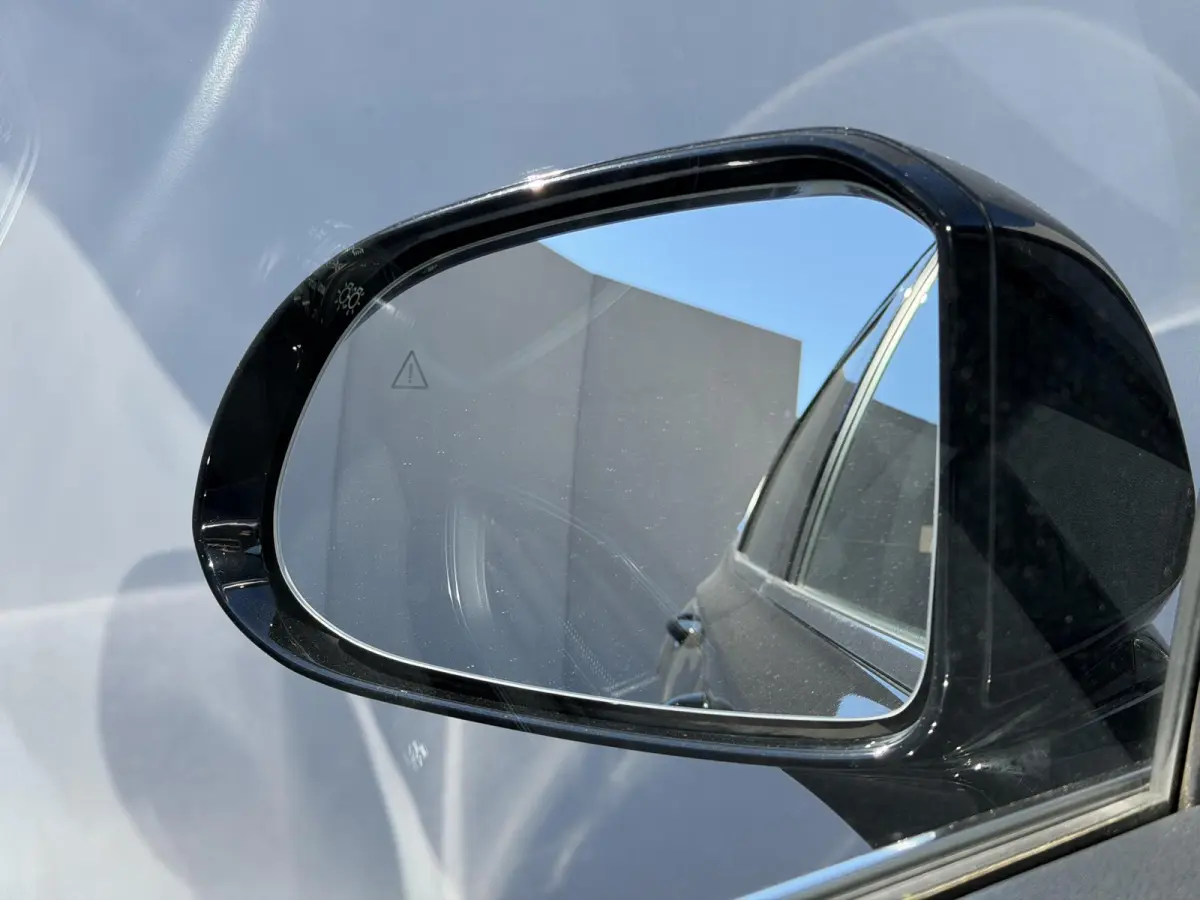 1.6 T-GDI PHEV Comfort Smart / Dealer onderhouden / Fabrieksgarantie tot 03-2028 / 1.350 kg trekhaak Afneembaar / Navigatie / Dodehoek Detectie / Camera / Elektr. Stoelen / Stoelverwarming /