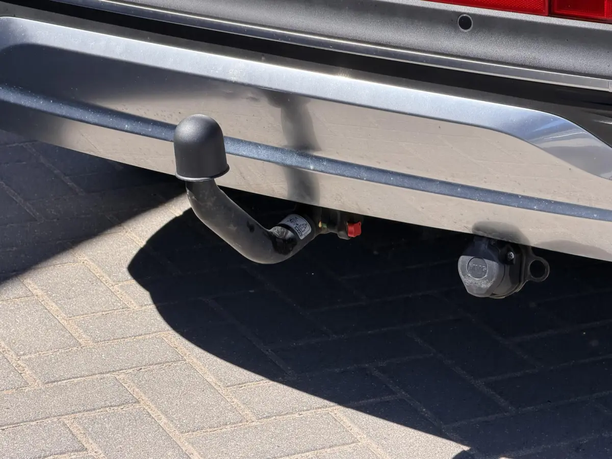 1.6 T-GDI PHEV Comfort Smart / Dealer onderhouden / Fabrieksgarantie tot 03-2028 / 1.350 kg trekhaak Afneembaar / Navigatie / Dodehoek Detectie / Camera / Elektr. Stoelen / Stoelverwarming /