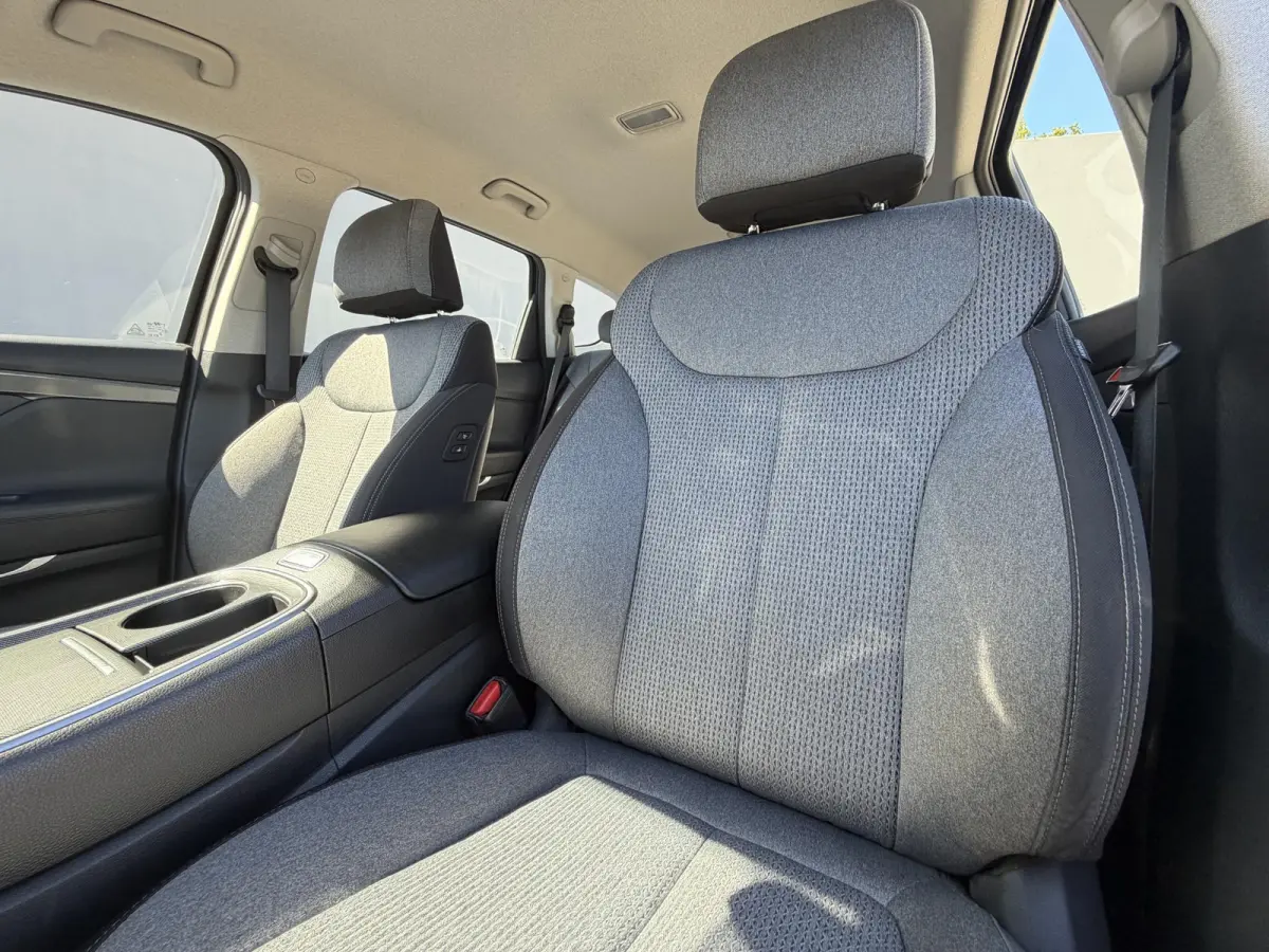 1.6 T-GDI PHEV Comfort Smart / Dealer onderhouden / Fabrieksgarantie tot 03-2028 / 1.350 kg trekhaak Afneembaar / Navigatie / Dodehoek Detectie / Camera / Elektr. Stoelen / Stoelverwarming /