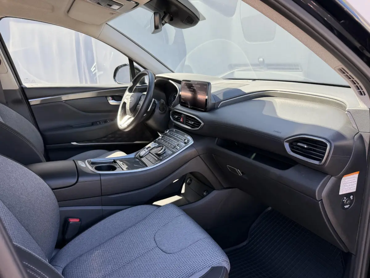 1.6 T-GDI PHEV Comfort Smart / Dealer onderhouden / Fabrieksgarantie tot 03-2028 / 1.350 kg trekhaak Afneembaar / Navigatie / Dodehoek Detectie / Camera / Elektr. Stoelen / Stoelverwarming /