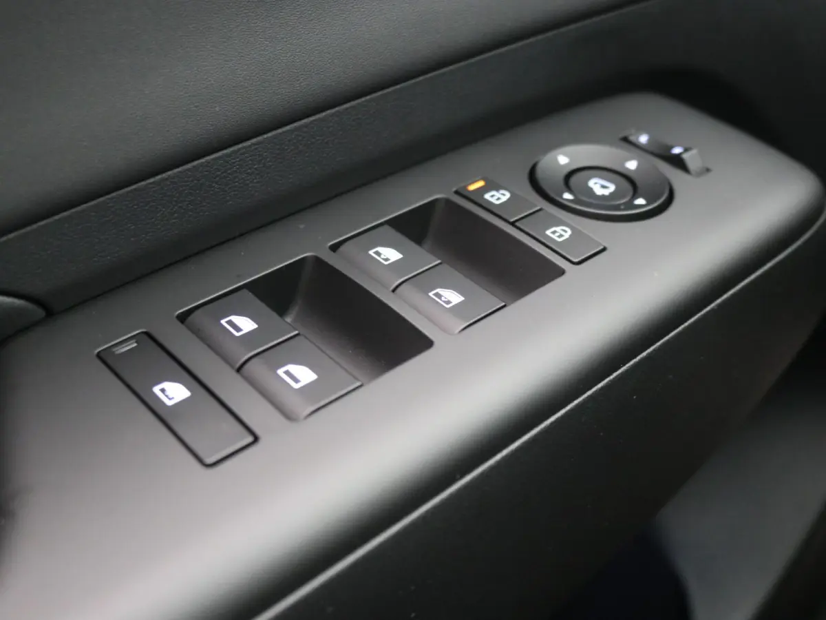 1.6 GDI HEV N Line / Rijklaarprijs / Modeljaar 2026 / Navigatie / Apple & Android auto / Stuurverwarming / Stoelverwarming Voor + Achter /