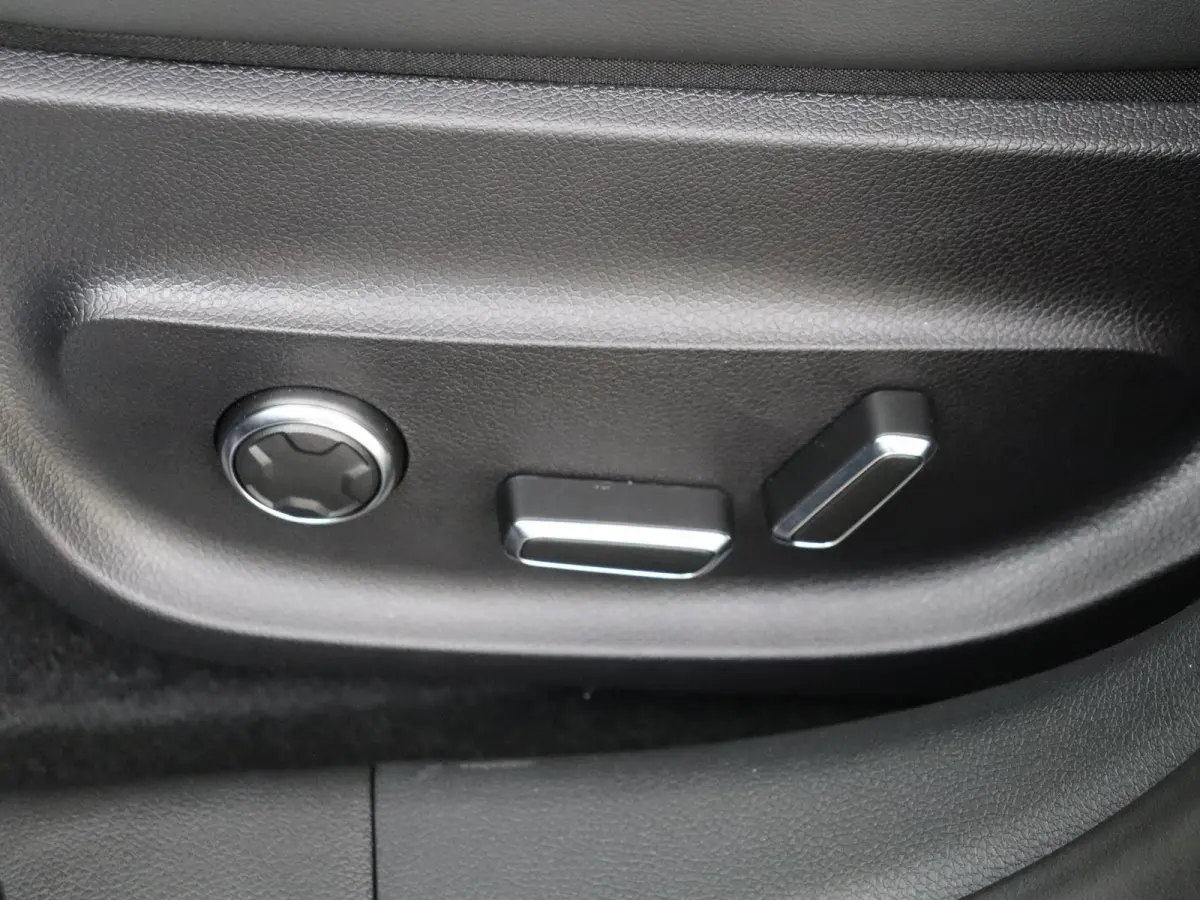 BRABUS 66 kWh 428PK!/ Adaptieve Cruise Control /HUD /Sfeerverlichting /El stoelen /Keyless /360Camera
