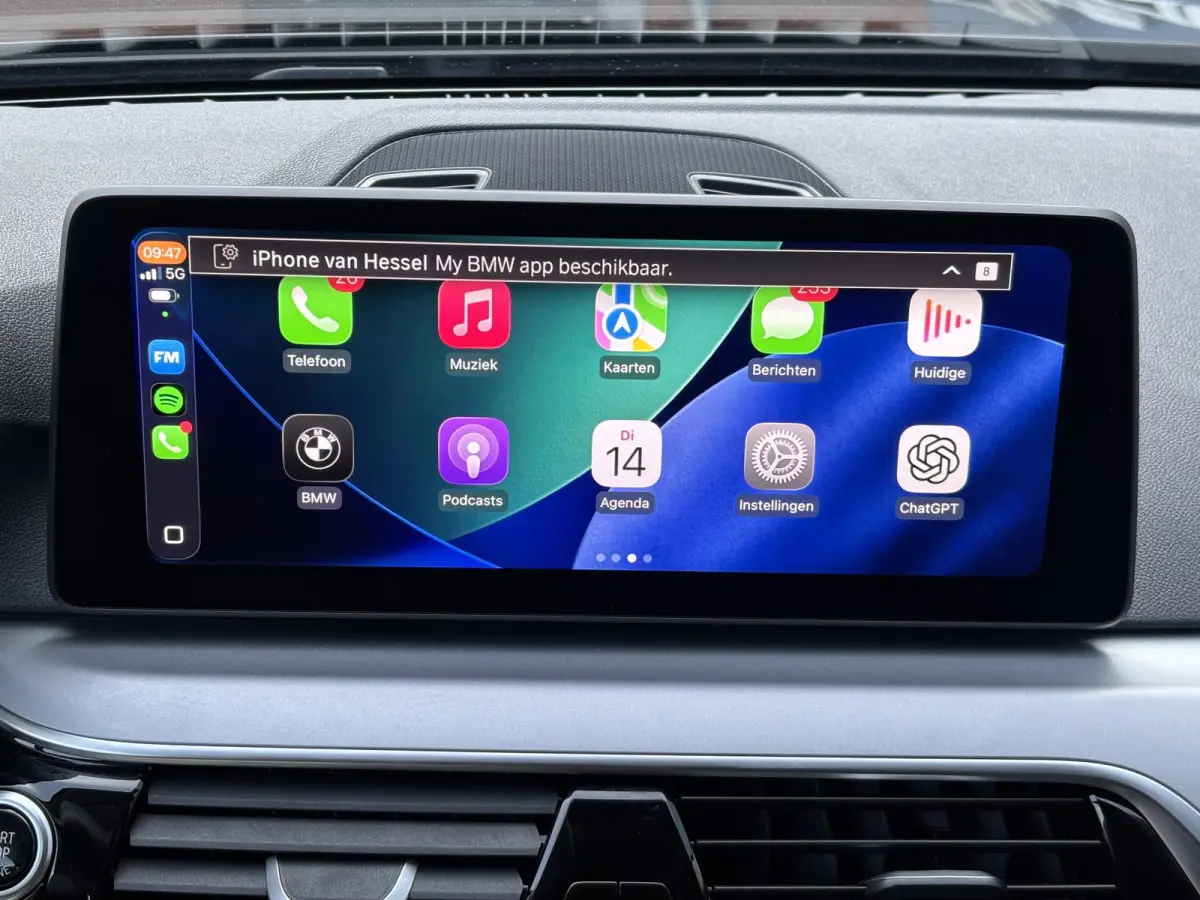 5 Serie Touring 530e xDrive Executive / Elektrische trekhaak 2.000 kg / SOH 89% / LED / Volledig Dealer Onderhouden / Leder / Apple Carplay/Android Auto / Camera / Navigatie / Stoel Verwarmi