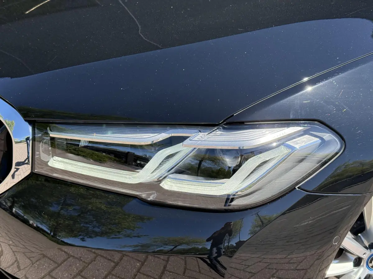 5 Serie Touring 530e xDrive Executive / Elektrische trekhaak 2.000 kg / SOH 89% / LED / Volledig Dealer Onderhouden / Leder / Apple Carplay/Android Auto / Camera / Navigatie / Stoel Verwarmi