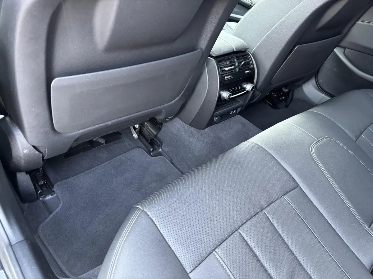 5 Serie Touring 530e xDrive Executive / Elektrische trekhaak 2.000 kg / SOH 89% / LED / Volledig Dealer Onderhouden / Leder / Apple Carplay/Android Auto / Camera / Navigatie / Stoel Verwarmi
