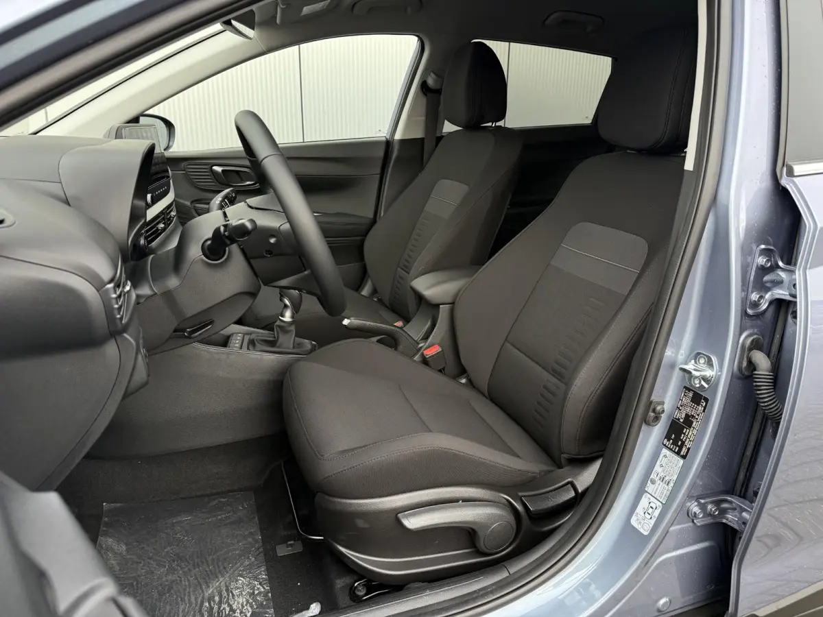 1.0 T-GDI Premium / Dodehoekdetectie / Stoel- & Stuurverwarming / Achteruitrijcamera / Climate Control / Cruise Control