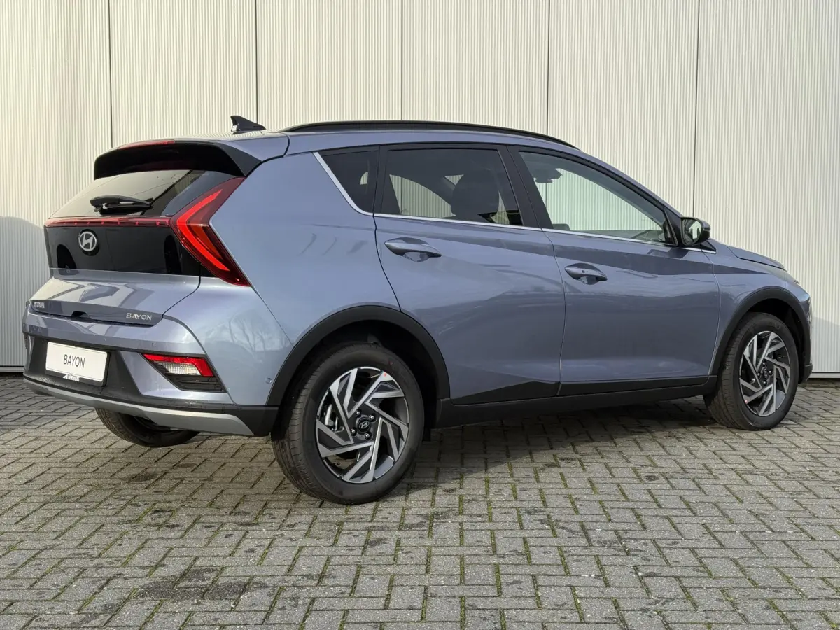 1.0 T-GDI Premium / Dodehoekdetectie / Stoel- & Stuurverwarming / Achteruitrijcamera / Climate Control / Cruise Control
