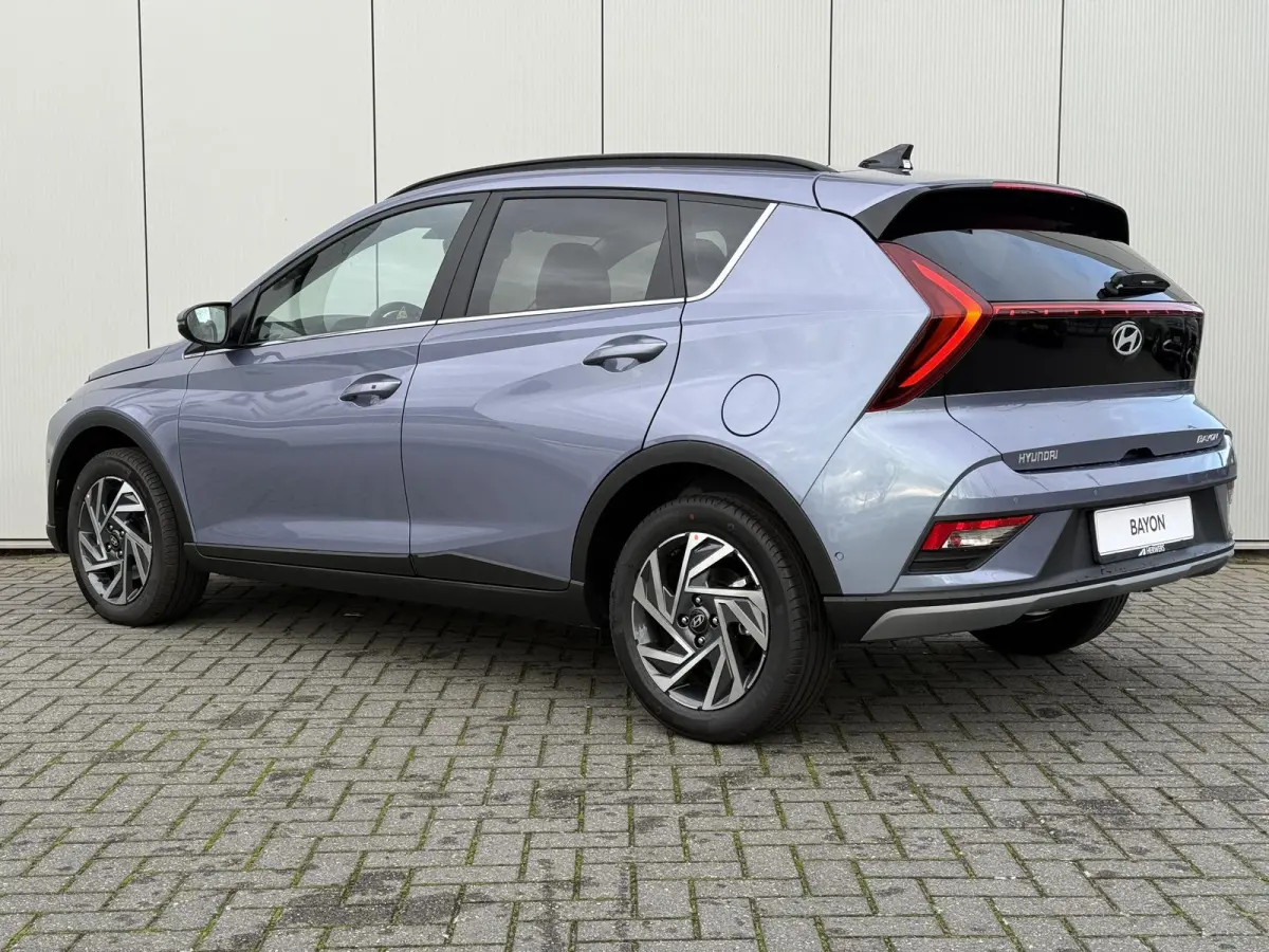 1.0 T-GDI Premium / Dodehoekdetectie / Stoel- & Stuurverwarming / Achteruitrijcamera / Climate Control / Cruise Control