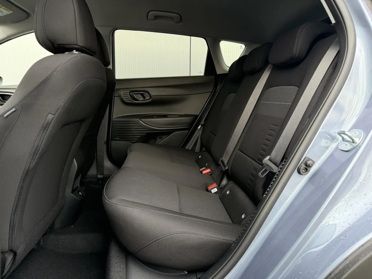 1.0 T-GDI Premium / Dodehoekdetectie / Stoel- & Stuurverwarming / Achteruitrijcamera / Climate Control / Cruise Control