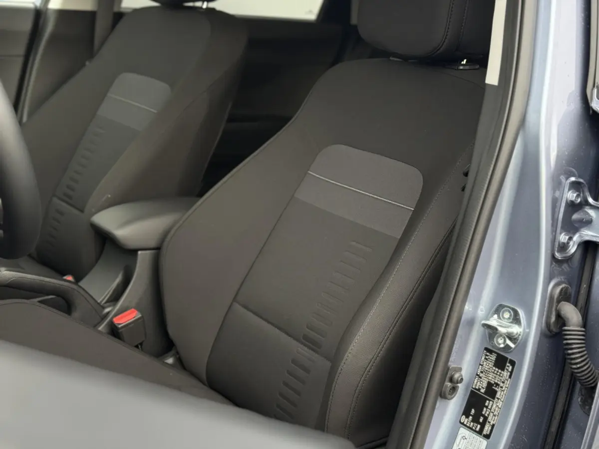 1.0 T-GDI Premium / Dodehoekdetectie / Stoel- & Stuurverwarming / Achteruitrijcamera / Climate Control / Cruise Control
