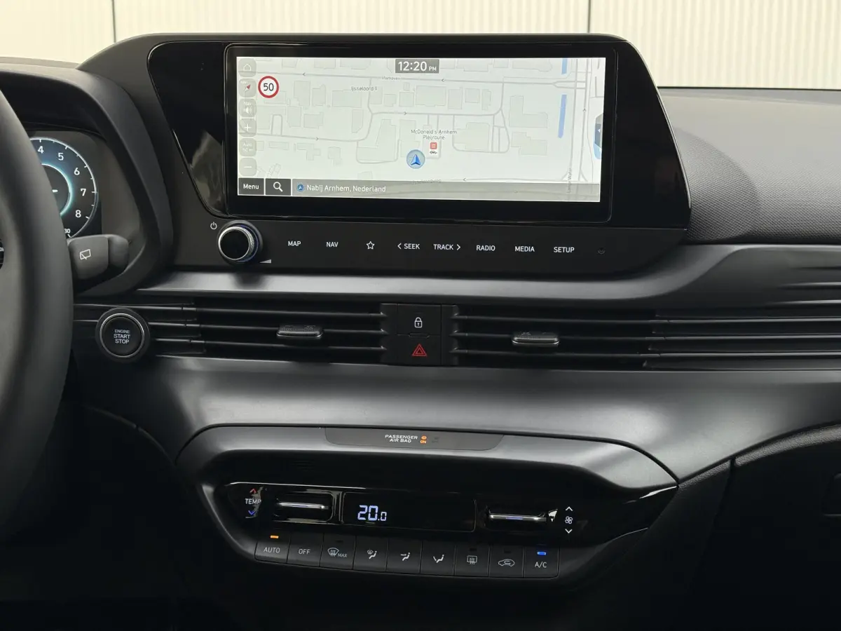 1.0 T-GDI Premium / Dodehoekdetectie / Stoel- & Stuurverwarming / Achteruitrijcamera / Climate Control / Cruise Control