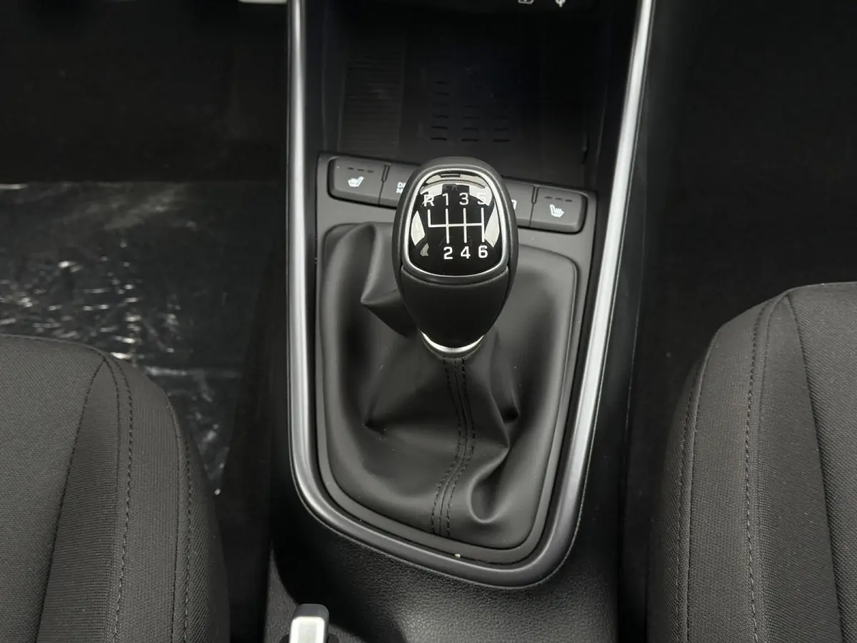 1.0 T-GDI Premium / Dodehoekdetectie / Stoel- & Stuurverwarming / Achteruitrijcamera / Climate Control / Cruise Control
