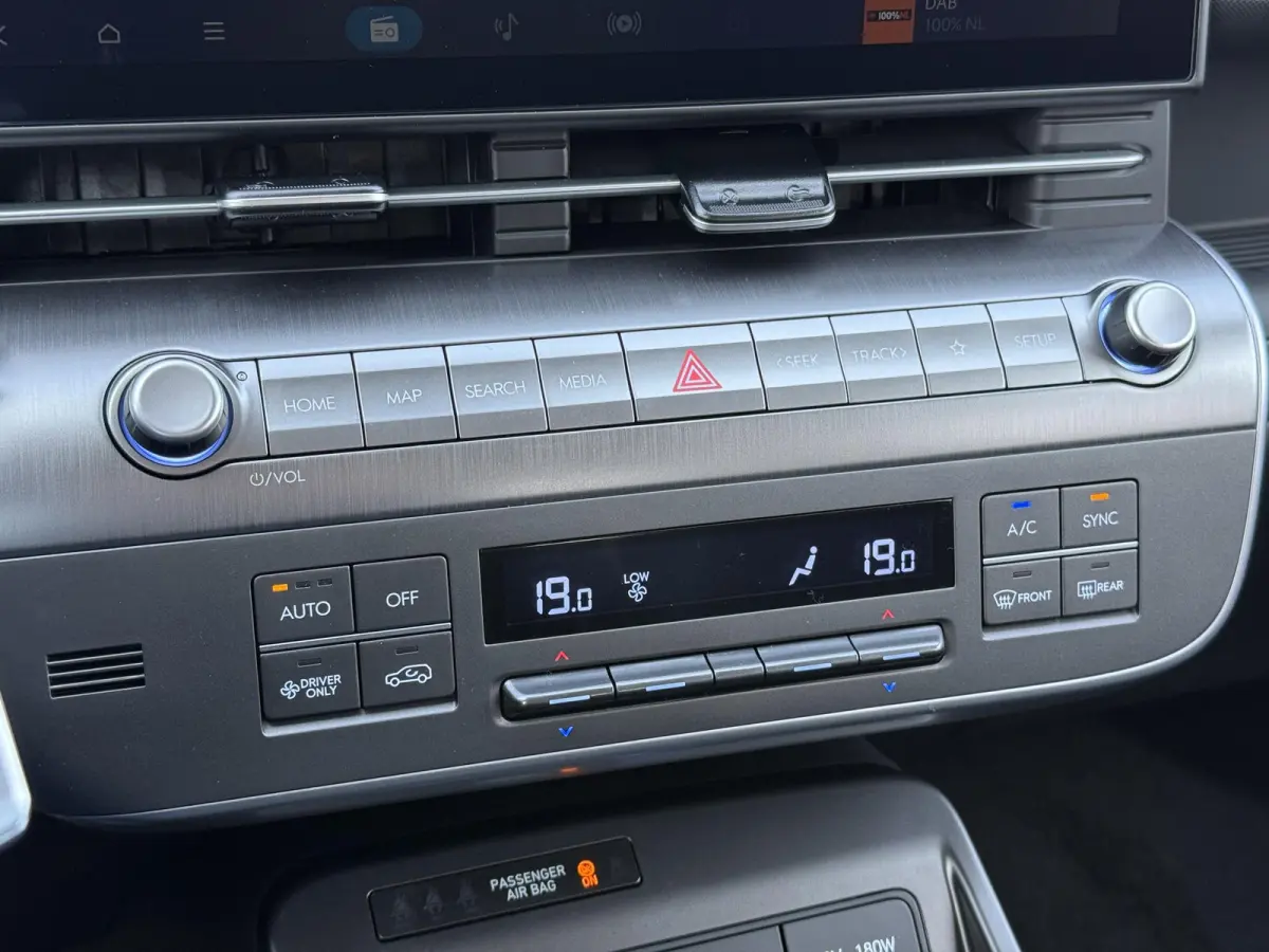 1.6 GDI HEV Comfort Plus / Elektrische Achterklep / Stoel Verwarming V+A / Stuur Verwarming / Keyless / Adaptive Cruise / Navigatie / Apple Carplay & Android Auto /