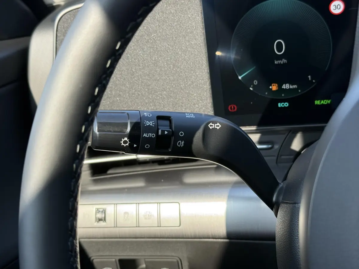 1.6 GDI HEV Comfort Plus / Elektrische Achterklep / Stoel Verwarming V+A / Stuur Verwarming / Keyless / Adaptive Cruise / Navigatie / Apple Carplay & Android Auto /