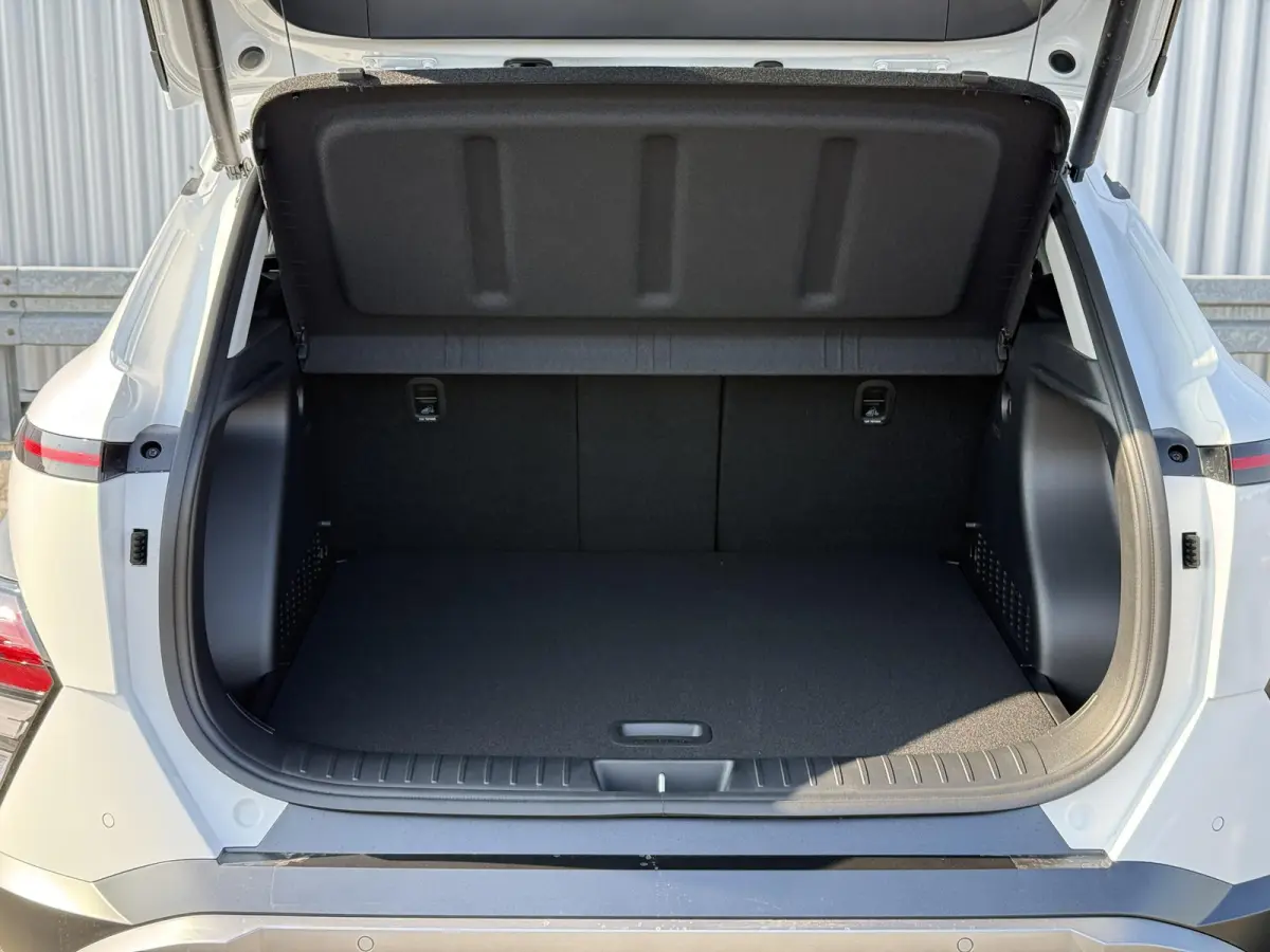 1.6 GDI HEV Comfort Plus / Elektrische Achterklep / Stoel Verwarming V+A / Stuur Verwarming / Keyless / Adaptive Cruise / Navigatie / Apple Carplay & Android Auto /