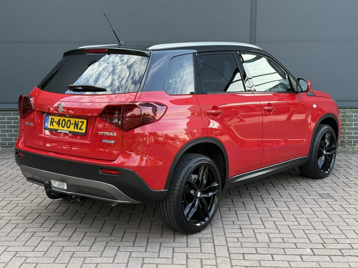 1.4 Boosterjet Select Smart Hybrid / Dealer onderhouden / Trekhaak / Achteruitrijcamera / Cruise control / Stoelverwarming / Climate control /
