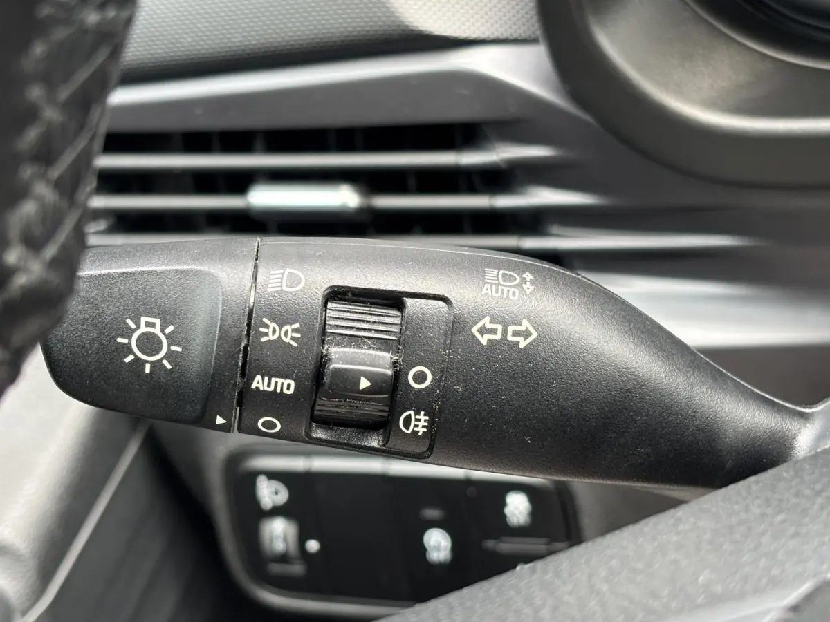 1.0 T-GDI Comfort Smart / Automaat / Dealer onderhouden / Navigatie / Apple Carplay & Android Auto / Achteruitrijcamera / Voor-achteruitrijsensoren /