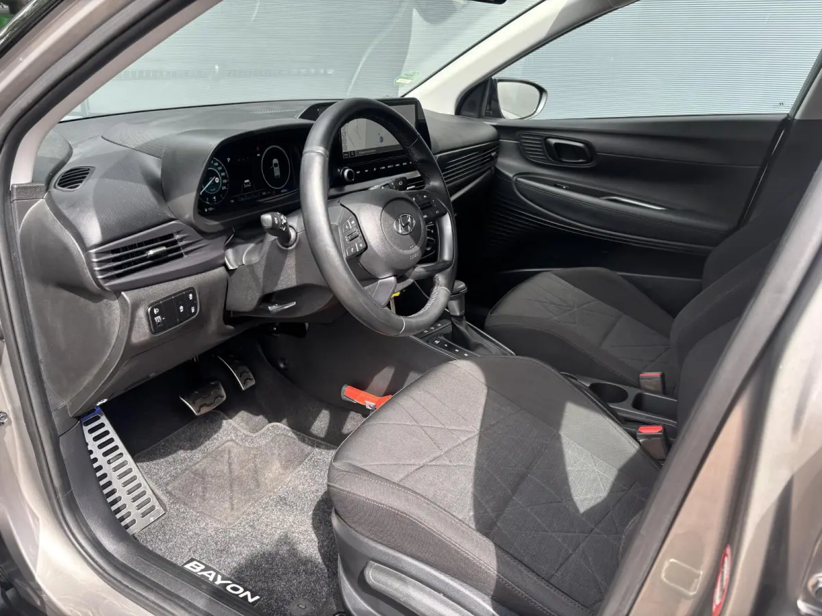 1.0 T-GDI Comfort Smart / Automaat / Dealer onderhouden / Navigatie / Apple Carplay & Android Auto / Achteruitrijcamera / Voor-achteruitrijsensoren /