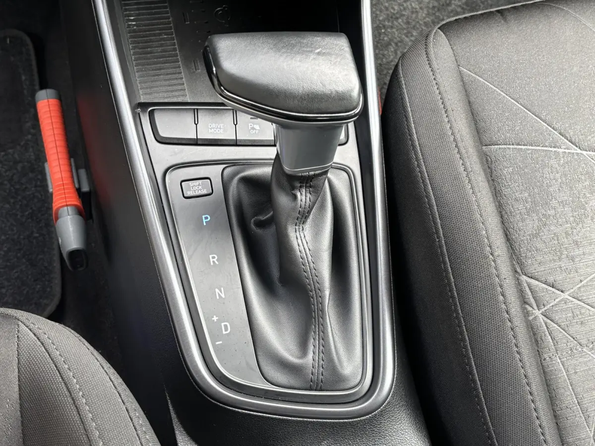 1.0 T-GDI Comfort Smart / Automaat / Dealer onderhouden / Navigatie / Apple Carplay & Android Auto / Achteruitrijcamera / Voor-achteruitrijsensoren /