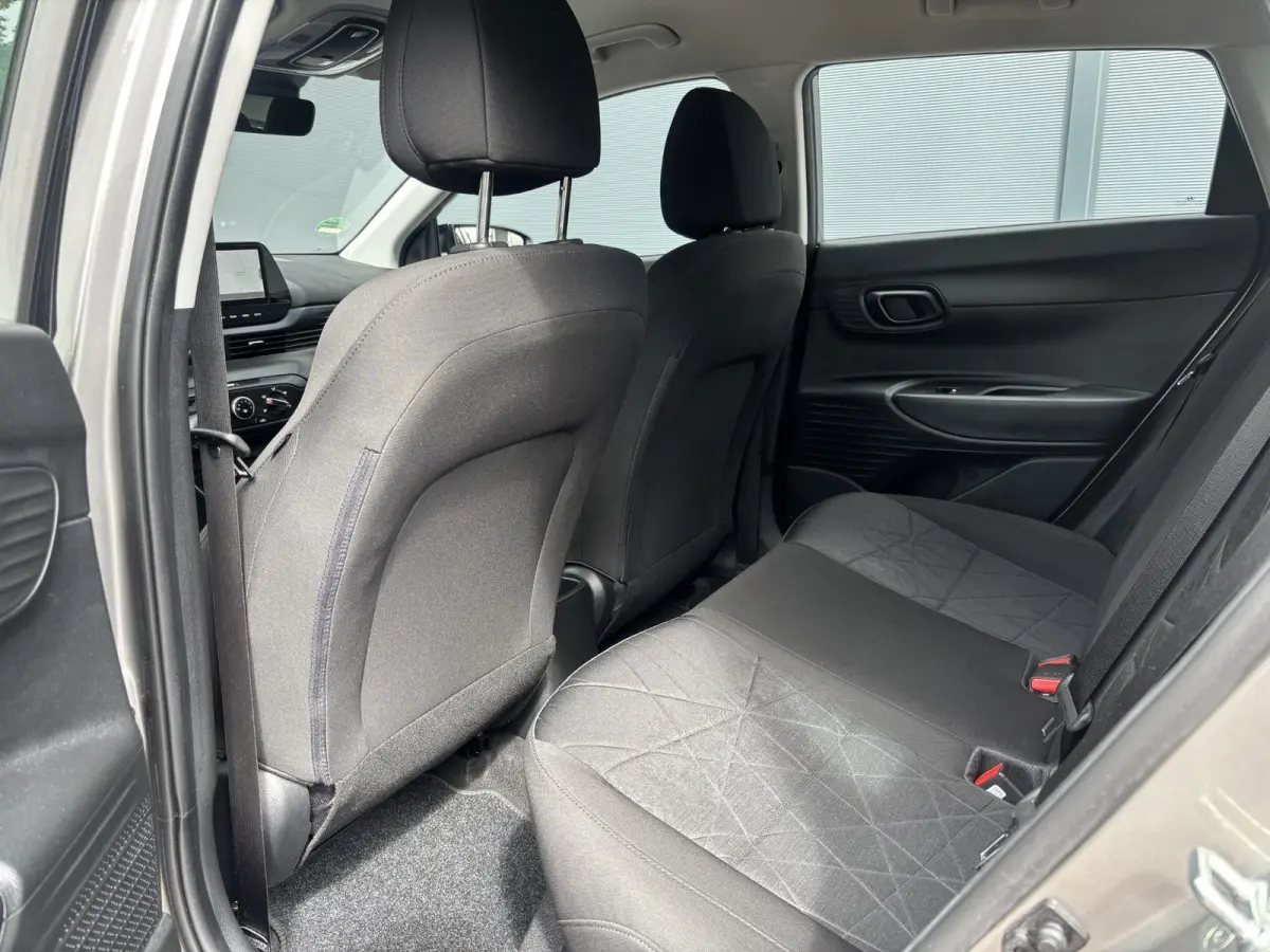 1.0 T-GDI Comfort Smart / Automaat / Dealer onderhouden / Navigatie / Apple Carplay & Android Auto / Achteruitrijcamera / Voor-achteruitrijsensoren /