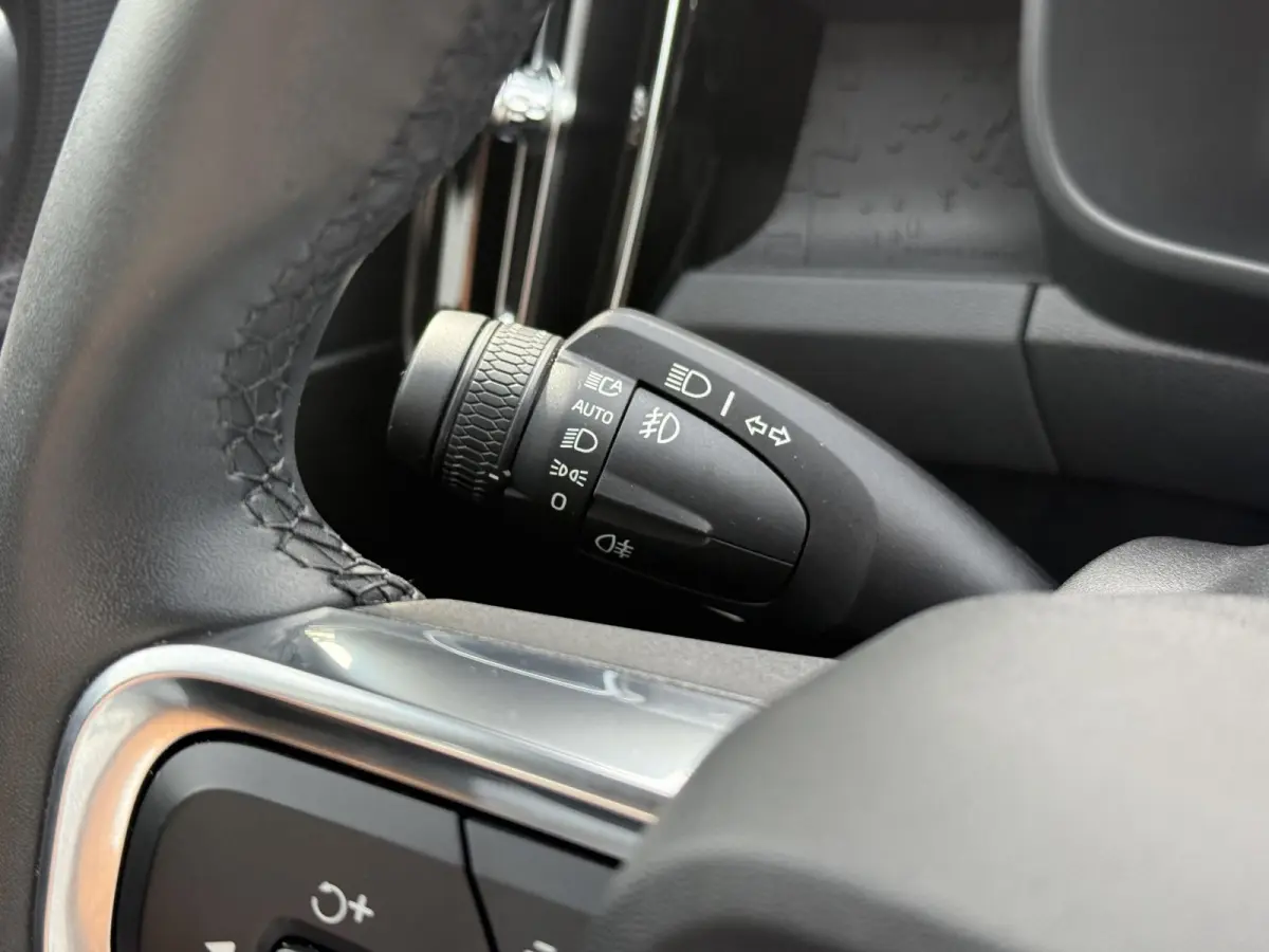 Single Motor Extended Range Plus 82 kWh / Dealer Onderhouden / 94.18% SOH / Elektrische Trekhaak / 1500KG Trekgewicht / Apple Carplay&Android Auto / Achteruitrij Camera /