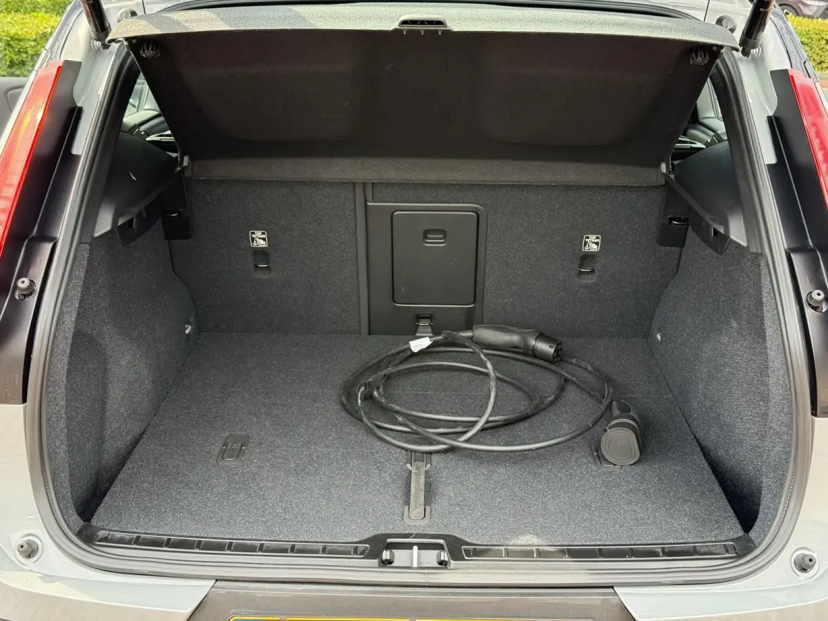 Single Motor Extended Range Plus 82 kWh / Dealer Onderhouden / 94.18% SOH / Elektrische Trekhaak / 1500KG Trekgewicht / Apple Carplay&Android Auto / Achteruitrij Camera /